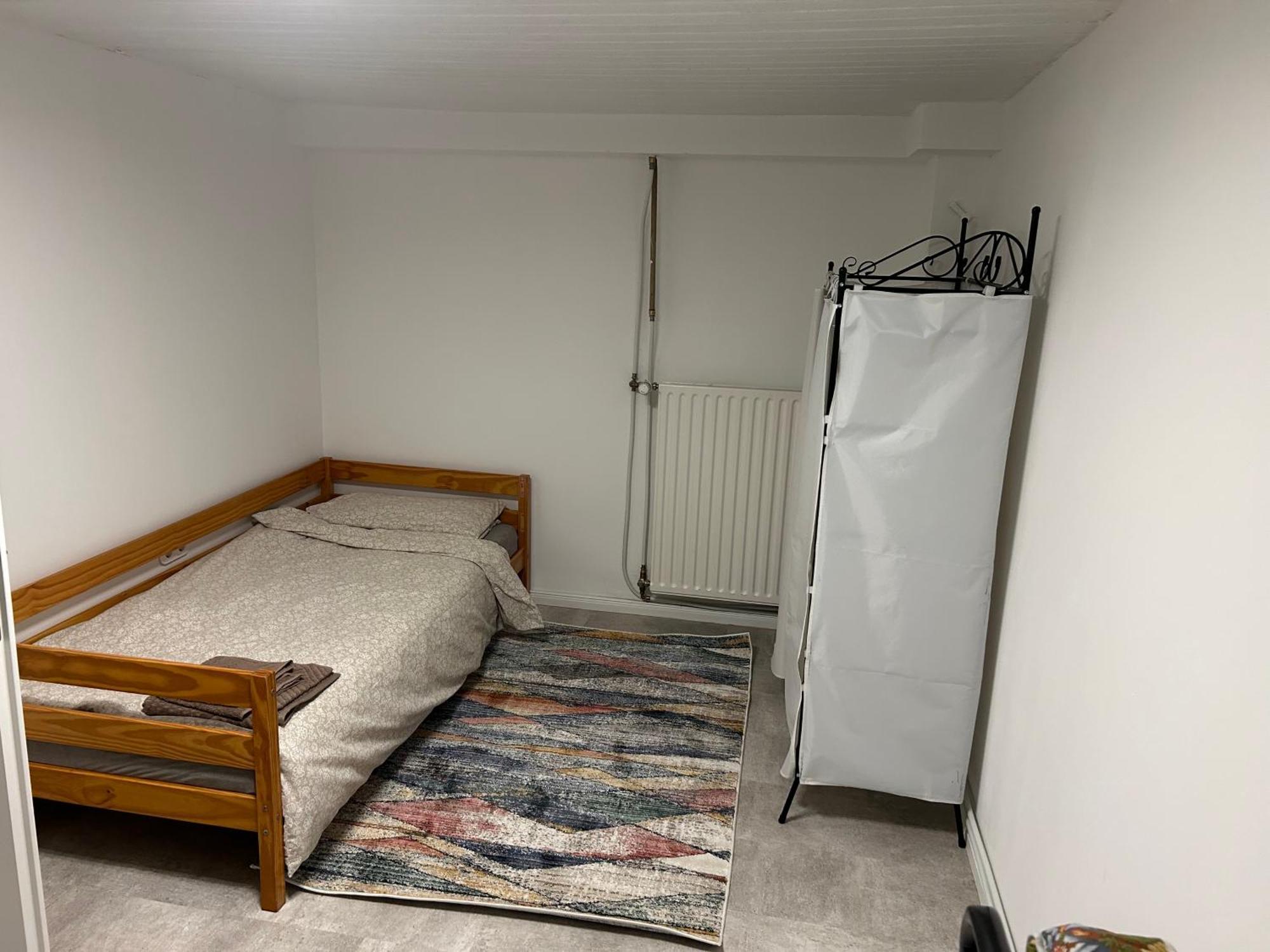 Souterrain Wohnung In Der Naehe Vom Duesseldorfer Flughafen Ratingen Eksteriør bilde
